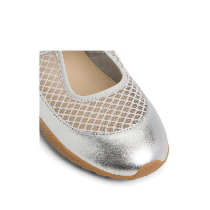 LEGALITRAM SLIP ONS - SILVER