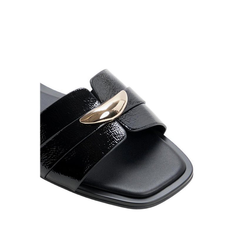 BRIELA FLAT SANDALS - BLACK