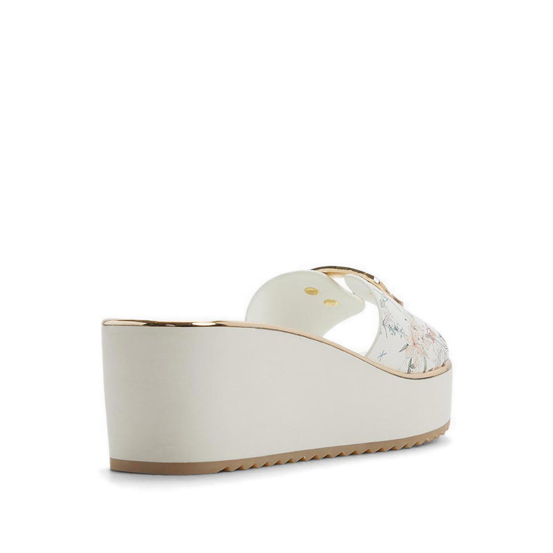 MENHADEN BEACH SANDALS - WHITE MULTI